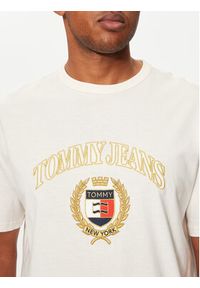 Tommy Jeans T-Shirt DM0DM19690 Biały Regular Fit. Kolor: biały. Materiał: bawełna