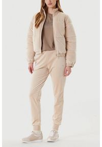 Guess - GUESS Beżowa zamszowa damska kurtka Couture Puffer. Kolor: beżowy. Materiał: zamsz
