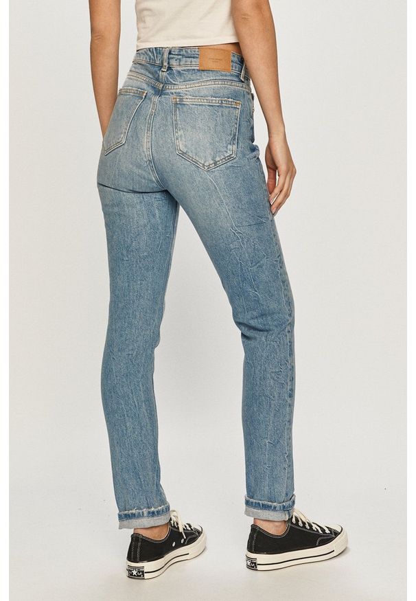 Vero Moda - Jeansy Tracy. Stan: podwyższony. Kolor: niebieski