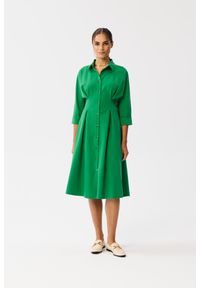 MOE - Zielona Sukienka z Kołnierzem i Zakładkami w Talii. Kolor: zielony. Materiał: poliester, elastan, wiskoza #1