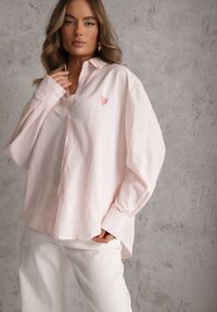 Renee - Różowa Koszula z Bawełną w Paski z Haftowaną Aplikacją Serca Sewrona. Okazja: na co dzień. Kolor: różowy. Materiał: bawełna. Wzór: aplikacja, haft, paski. Styl: casual, klasyczny #1