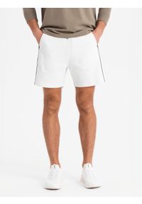 Ombre Clothing - Męskie krótkie spodenki dresowe w szerokie pasy – złamana biel V1 - Rozmiar: L. Okazja: na co dzień. Kolor: biały. Materiał: dresówka. Długość: krótkie. Styl: sportowy, casual #5