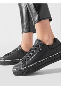 Versace Jeans Couture Sneakersy 75VA3SK5 Czarny. Kolor: czarny. Materiał: skóra #3