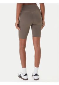 GIRLFRIEND COLLECTIVE - Girlfriend Collective Szorty sportowe Float 4023 Beżowy Slim Fit. Kolor: beżowy. Materiał: syntetyk #2