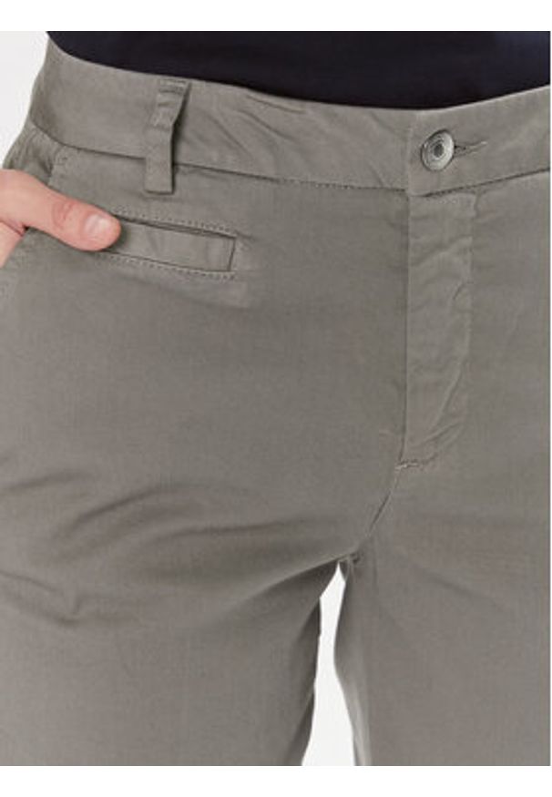 United Colors of Benetton - United Colors Of Benetton Chinosy 4GD7DF061 Szary Regular Fit. Kolor: szary. Materiał: bawełna