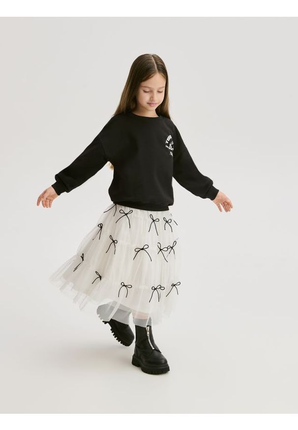 Reserved - Bawełniana bluza z nadrukiem - czarny. Kolor: czarny. Materiał: bawełna. Wzór: nadruk