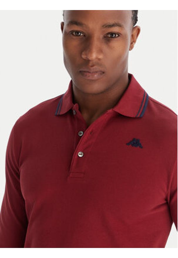 Robe di Kappa Polo Gord 6006570 Czerwony Slim Fit. Typ kołnierza: polo. Kolor: czerwony. Materiał: bawełna