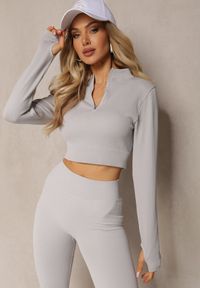 Renee - Jasnoszara Elastyczna Bluzka na Suwak z Wycięciem przy Ściągaczu Denalla. Okazja: na co dzień. Kolor: szary. Styl: casual