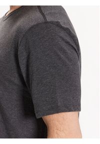 skechers - Skechers T-Shirt Godri Premium M1TS274 Szary Regular Fit. Kolor: szary. Materiał: syntetyk #5