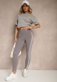 Renee - Szara Koszulka o Fasonie T-shirt z Napisami Na Plecach i na Przodzie Seninora. Okazja: na co dzień. Kolor: szary. Materiał: jeans. Wzór: napisy. Styl: klasyczny, casual #3