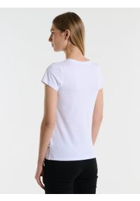 Big-Star - Koszulka damska z krótkim rękawem biała Classaca 101. Kolor: biały. Materiał: elastan, bawełna. Długość rękawa: krótki rękaw. Długość: krótkie