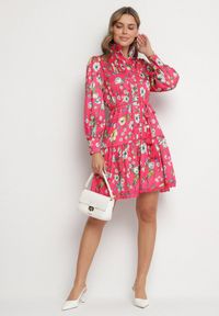 Born2be - Fuksjowa Koszulowa Sukienka ze Stójką i Falbanką Madalyn. Typ kołnierza: kołnierzyk stójkowy. Kolor: różowy. Materiał: koronka. Typ sukienki: koszulowe #7