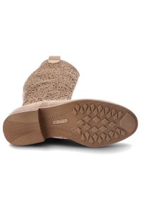 Kozaki damskie S.Barski, cholewka z materiału zamykane na suwak fason w stylu boho płaski obcas, brązowe, HY61-8023. Okazja: na co dzień. Kolor: brązowy. Szerokość cholewki: normalna. Wzór: ażurowy. Materiał: materiał. Sezon: zima, jesień. Obcas: na obcasie. Styl: boho. Wysokość obcasa: niski #4