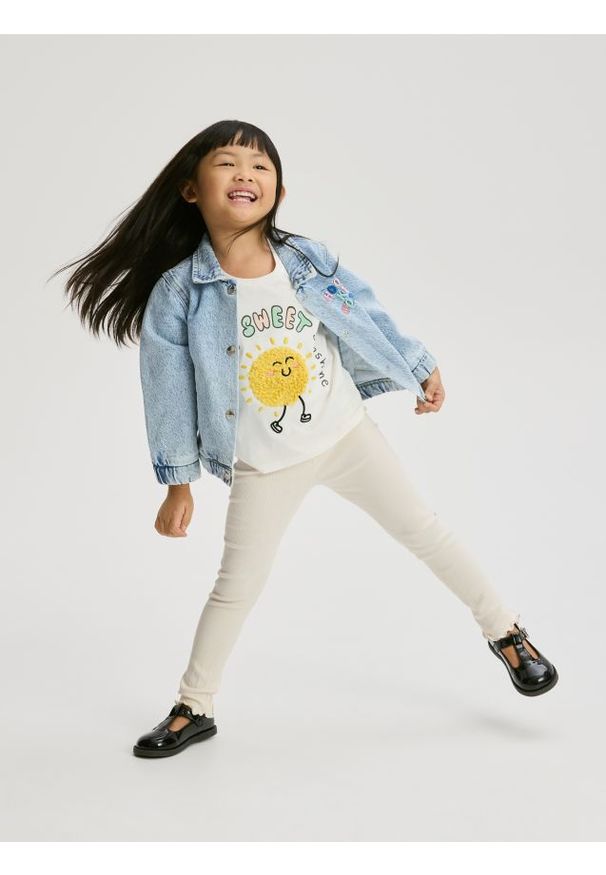 Reserved - Prążkowane legginsy - kremowy. Kolor: kremowy. Materiał: prążkowany