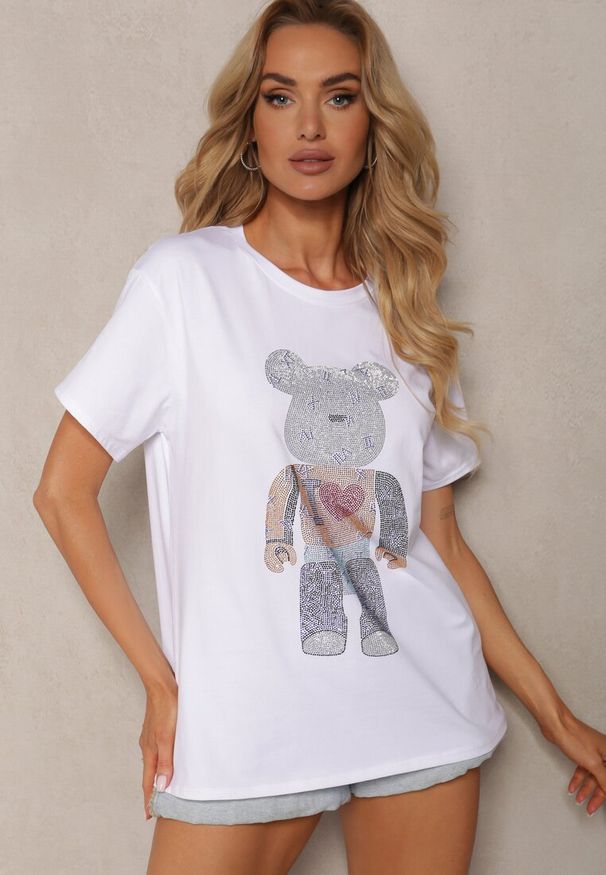 Renee - Biały Bawełniany T-shirt z Krótkim Rękawem i Cyrkoniami Risarie. Typ kołnierza: kołnierz z falbankami. Kolor: biały. Materiał: bawełna. Długość rękawa: krótki rękaw. Długość: krótkie. Sezon: wiosna