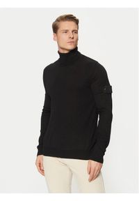 Stone Island Golf 8115565FC Czarny Regular Fit. Typ kołnierza: golf. Kolor: czarny. Materiał: wełna