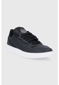 adidas Originals Buty kolor czarny. Nosek buta: okrągły. Kolor: czarny. Materiał: guma