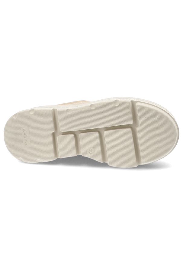 Beżowe Sneakersy Karino Modne Obuwie Damskie Na Platformie. Kolor: beżowy. Materiał: satyna, welur. Wzór: aplikacja. Obcas: na platformie