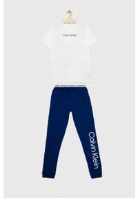 Calvin Klein Underwear piżama bawełniana dziecięca kolor granatowy z nadrukiem. Kolor: niebieski. Materiał: bawełna. Długość: krótkie. Wzór: nadruk #1