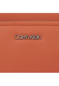 Calvin Klein Torebka Ck Must Camera Bag W/Pckt Lg K60K608410 Brązowy. Kolor: brązowy