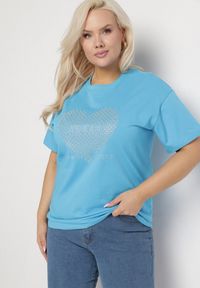 Born2be - Niebieski Bawełniany T-shirt z Ozdobnym Nadrukiem i Napisem Ilenira. Kolekcja: plus size. Kolor: niebieski. Materiał: bawełna. Wzór: napisy, nadruk