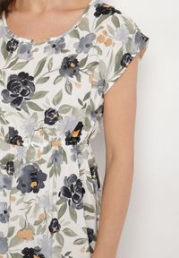 Born2be - Ciemnoszara Kwiatowa Sukienka z Bawełną o Rozkloszowanym Kroju Mavelione. Okazja: na co dzień. Kolor: szary. Materiał: bawełna. Wzór: kwiaty. Typ sukienki: rozkloszowane. Styl: klasyczny, casual #7