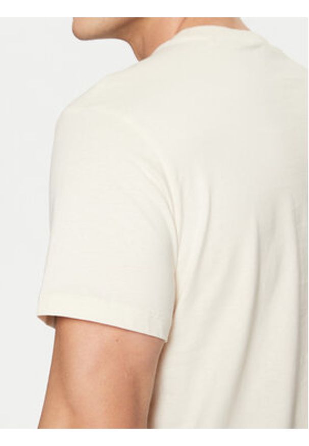 Guess T-Shirt M5RI10 I3Z14 Écru Regular Fit. Materiał: bawełna