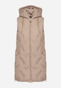 Born2be - Jasnobeżowa Pikowana Kamizelka z Kapturem i Kieszeniami Esarivie. Okazja: na spacer. Typ kołnierza: kaptur. Kolekcja: plus size. Kolor: beżowy. Materiał: jeans #7