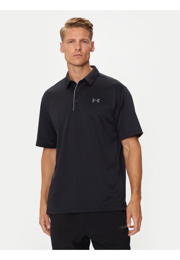 Under Armour Polo UA Tech 1290140 Czarny Loose Fit. Typ kołnierza: polo. Kolor: czarny. Materiał: syntetyk
