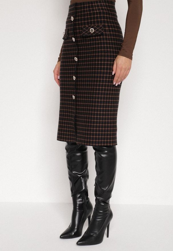 Born2be - Czarna Ołówkowa Tweedowa Spódnica w Kraciasty Wzór z Guzikami Anitusa. Okazja: na co dzień. Kolor: czarny. Materiał: jeans. Styl: klasyczny, casual, elegancki