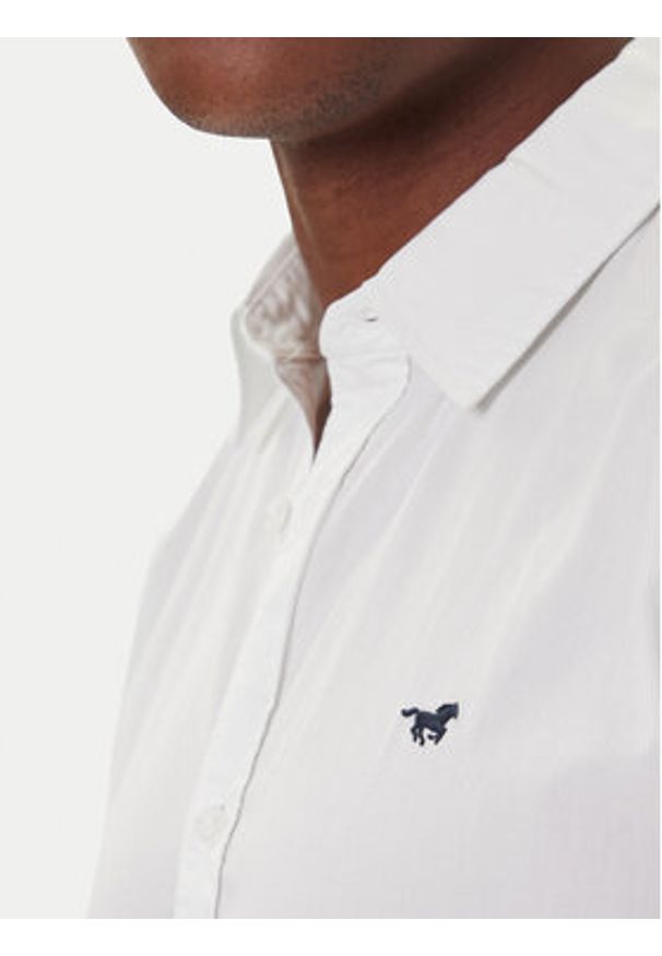 Mustang Koszula Canton 1016951 Biały Slim Fit. Kolor: biały. Materiał: bawełna