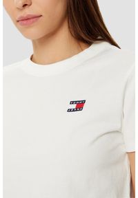 Tommy Jeans - TOMMY JEANS Beżowy damski t-shirt z małym logo, Rozmiar L. Kolor: beżowy #4