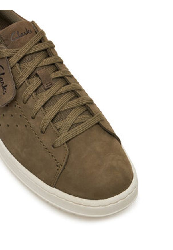 Clarks Sneakersy Courtlite2 Run 26181324 Khaki. Kolor: brązowy. Materiał: skóra, nubuk. Sport: bieganie