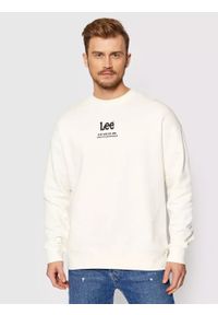 Lee - LEE LOGO LOOSE CREW MĘSKA BLUZA KLASYCZNA NADRUK ECRU L83TTJNQ. Wzór: nadruk. Styl: klasyczny