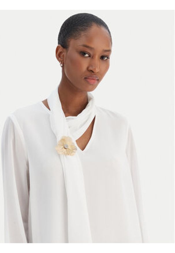 Rinascimento Koszula CFC0126527003 Biały Regular Fit. Kolor: biały. Materiał: syntetyk