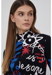 Desigual longsleeve 22SWTKAY damski kolor czarny z półgolfem. Kolor: czarny. Materiał: bawełna, dzianina. Długość rękawa: długi rękaw #4