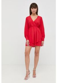 Patrizia Pepe sukienka kolor czerwony mini rozkloszowana. Kolor: czerwony. Materiał: tkanina. Długość rękawa: długi rękaw. Typ sukienki: rozkloszowane. Długość: mini #2