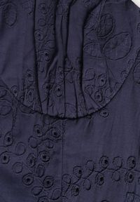 Renee - Granatowa Rozkloszowana Sukienka z Bawełny na Ramiączka Zdobiona Haftem Adozaphaura. Okazja: na co dzień, na randkę, na imprezę. Typ kołnierza: dekolt gorset. Kolor: niebieski. Wzór: aplikacja, haft. Typ sukienki: rozkloszowane, gorsetowe. Materiał: bawełna. Długość rękawa: na ramiączkach. Sezon: lato. Styl: casual #7