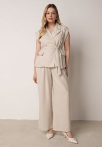 Born2be - Beżowy Elegancki Komplet Garniturowy z Wiskozy Spodnie i Kamizelka z Paskiem Amwyn. Kolor: beżowy. Materiał: wiskoza #4