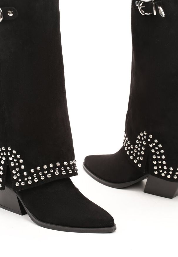 Renee - Czarne Kozaki Kowbojki z Cholewką Imitującą Nogawkę z Nitami i Ćwiekami Ellendra. Okazja: na co dzień. Kolor: czarny. Materiał: jeans. Szerokość cholewki: normalna. Wzór: aplikacja. Obcas: na obcasie. Styl: casual. Wysokość obcasa: średni