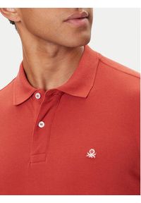 United Colors of Benetton - United Colors Of Benetton Polo 3089J3204 Bordowy Regular Fit. Typ kołnierza: polo. Kolor: czerwony. Materiał: bawełna