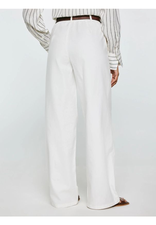 Big-Star - Spodnie damskie wide z domieszką lnu białe Malusi 100. Stan: podwyższony. Kolor: biały. Materiał: len. Wzór: kolorowy. Sezon: lato. Styl: elegancki