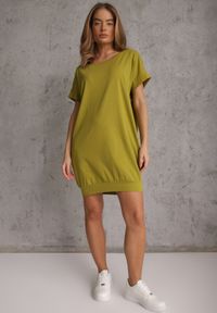 Renee - Ciemnozielona T-shirtowa Sukienka Pudełkowa z Elastycznej Bawełny Ellensa. Kolor: zielony. Materiał: bawełna. Styl: wakacyjny. Długość: mini #3
