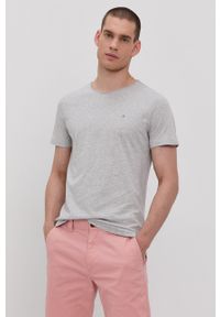 Tommy Jeans T-shirt DM0DM09586 kolor szary gładki. Okazja: na co dzień. Kolor: szary. Materiał: dzianina. Wzór: gładki. Styl: casual