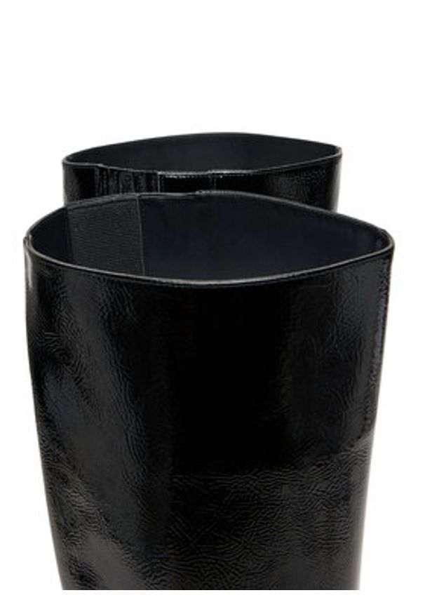 MICHAEL Michael Kors Kozaki Darrah 40F5DRMB5A Czarny. Kolor: czarny. Materiał: lakier, skóra