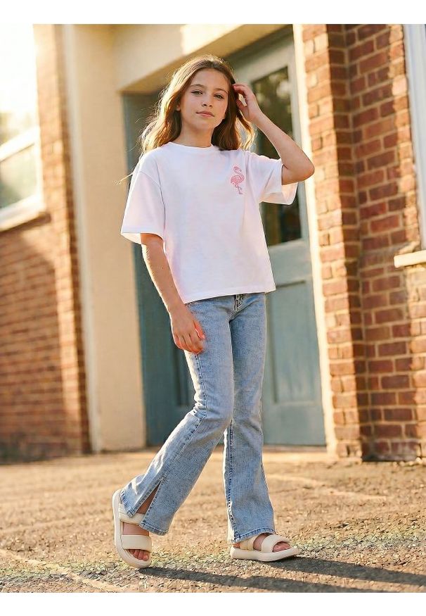 Sinsay - Jeansy flare mid waist - niebieski. Kolor: niebieski
