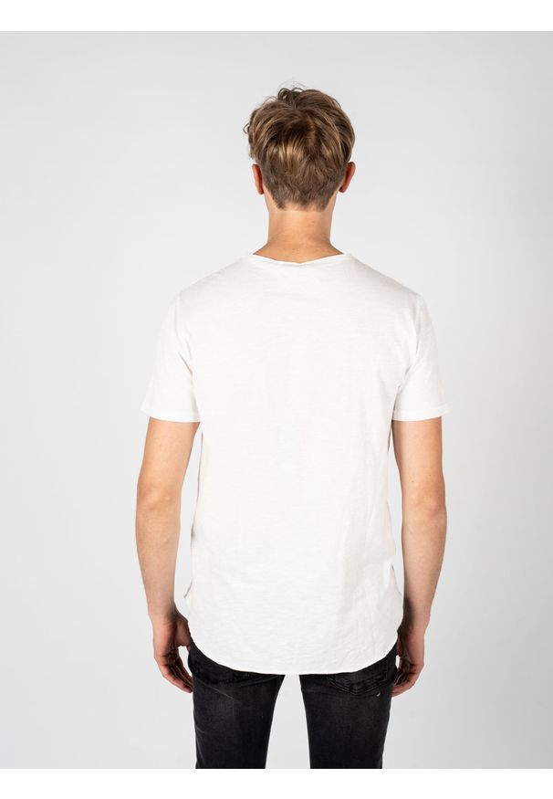 Xagon Man T-Shirt | P22082 V5 8300 | Mężczyzna | Biały. Okazja: na co dzień. Kolor: biały. Materiał: bawełna, elastan. Długość: długie. Styl: casual
