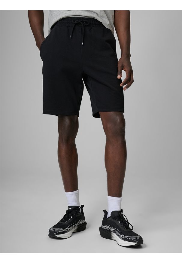 4f - 4F Spodenki dresowe męskie - czarne S. Kolor: czarny. Materiał: dresówka. Sport: fitness, turystyka piesza