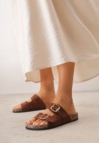 Renee - Brązowe Szydełkowe Klapki z Paskami ze Sprzączkami na Podeszwie z Imitacji Korka Elriess. Okazja: na co dzień. Kolor: brązowy. Materiał: jeans. Wzór: paski, ażurowy. Styl: boho, klasyczny, casual #5