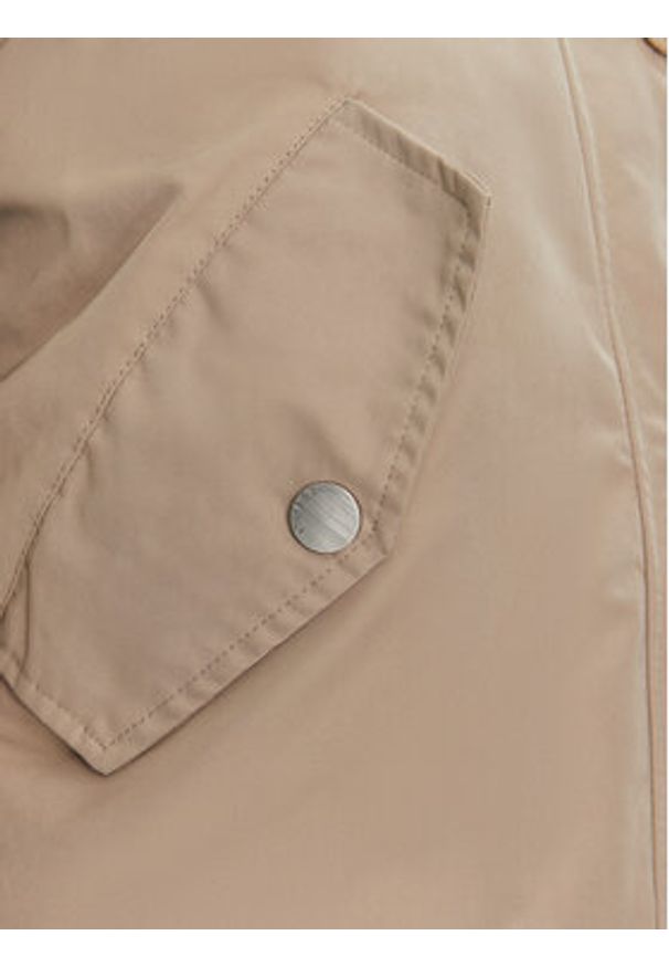Guess Kurtka przejściowa W5RL13 WGWD2 Brązowy Regular Fit. Kolor: brązowy. Materiał: syntetyk